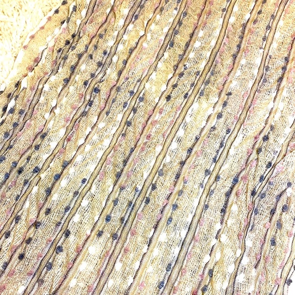 CHAMPAGNE SUMMER COLORED INFINITY SCARF - PINK GREY CREAM & METALLIC THREAD GUC - Picture 4 of 5